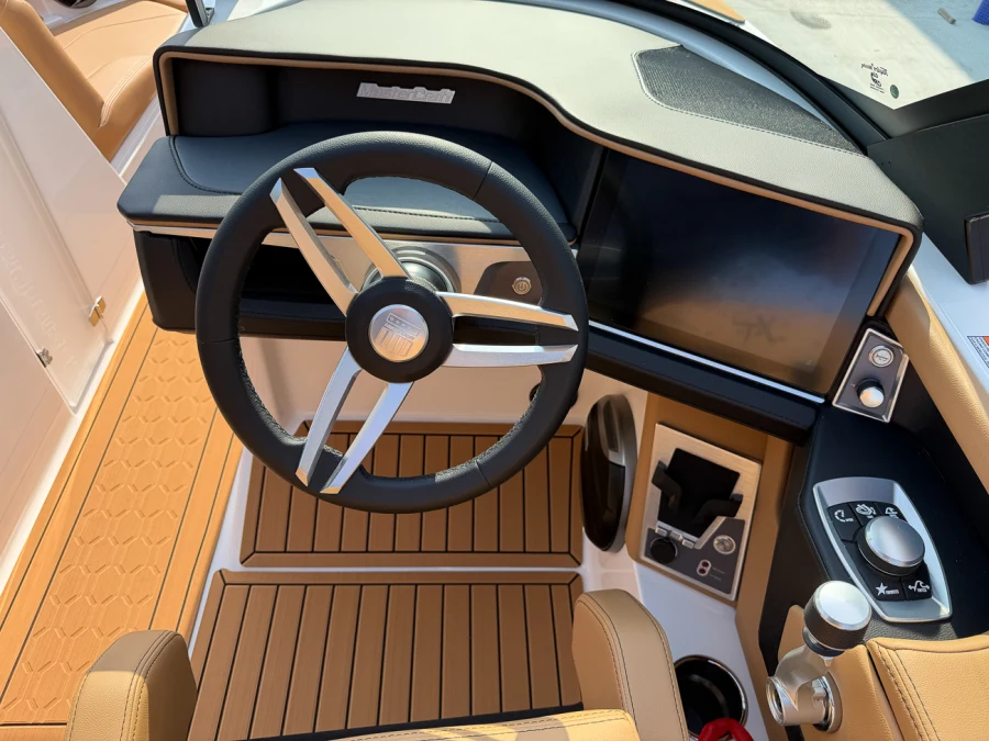 2027-mastercraft-xt23-143373-image29