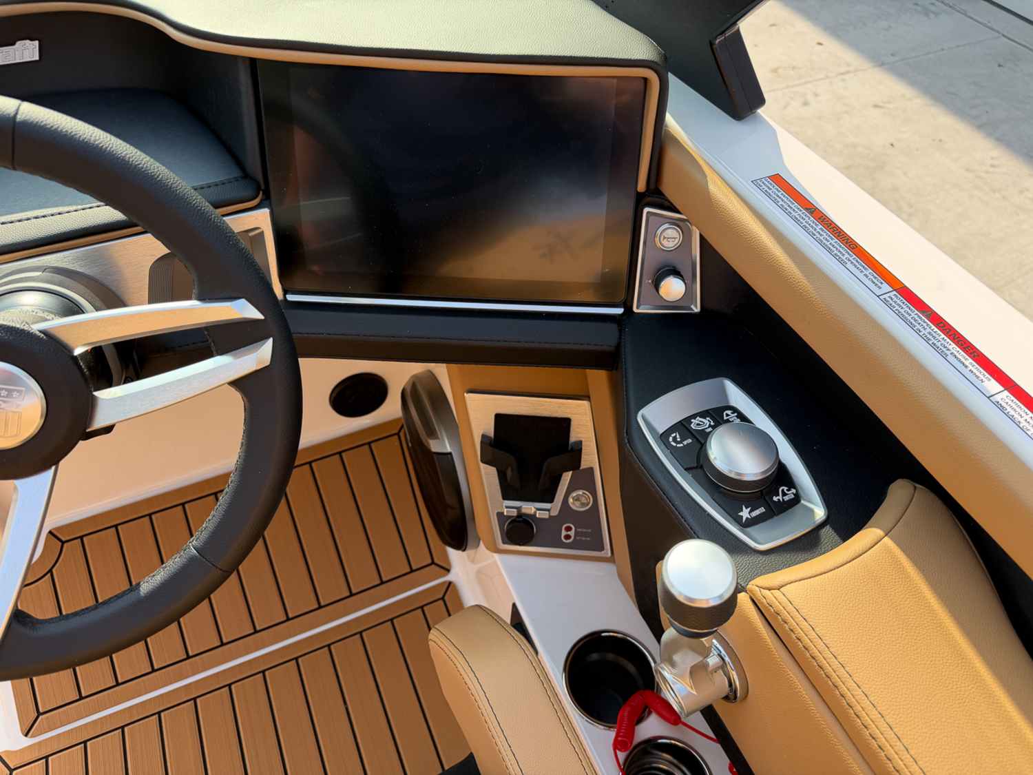 2027 MasterCraft XT23