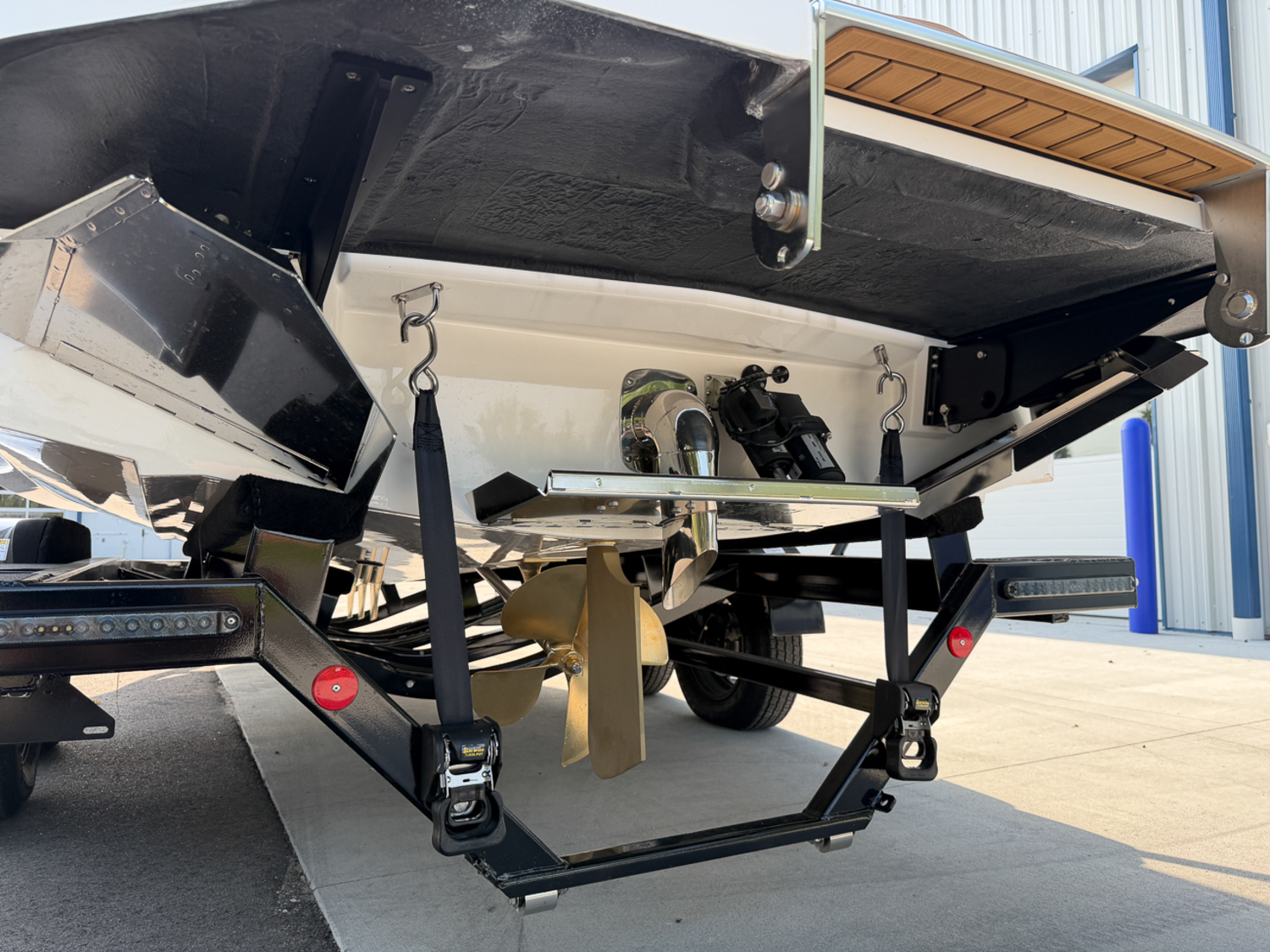 2027 MasterCraft XT23