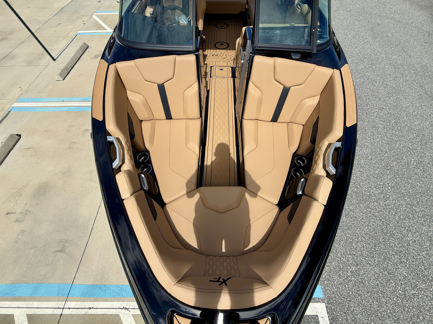 2027 MasterCraft XT23