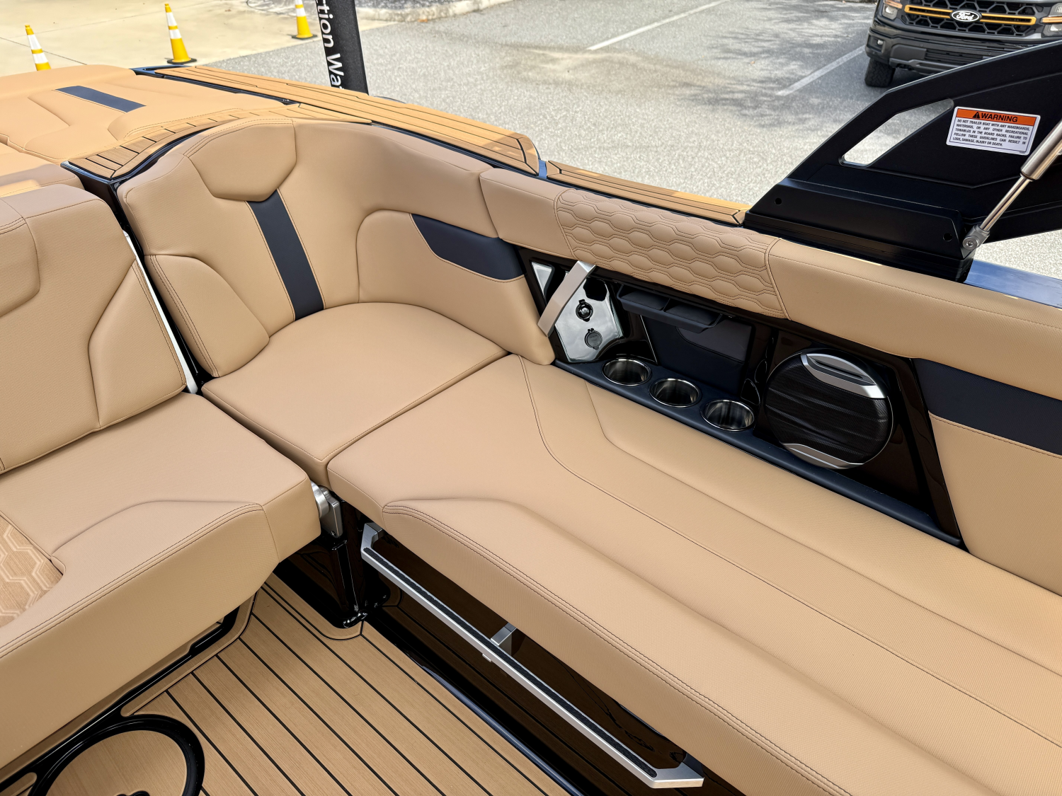 2027 MasterCraft XT23