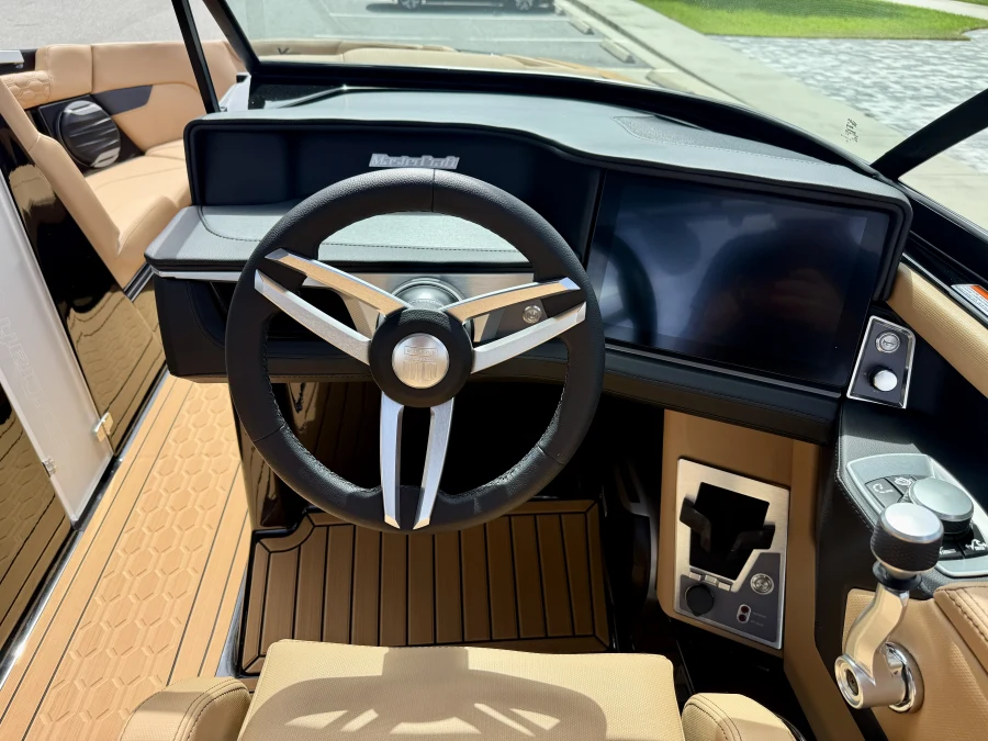 2027-mastercraft-xt23-143385-image19