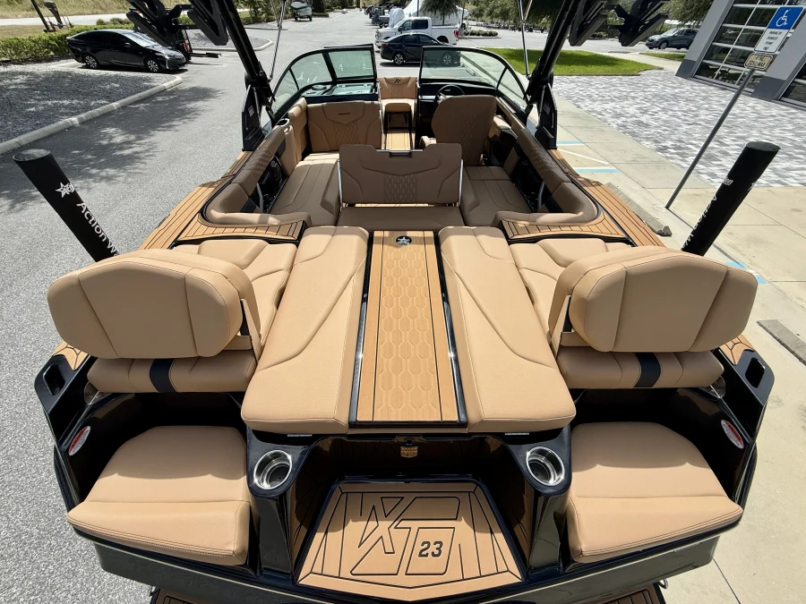 2027-mastercraft-xt23-143385-image20