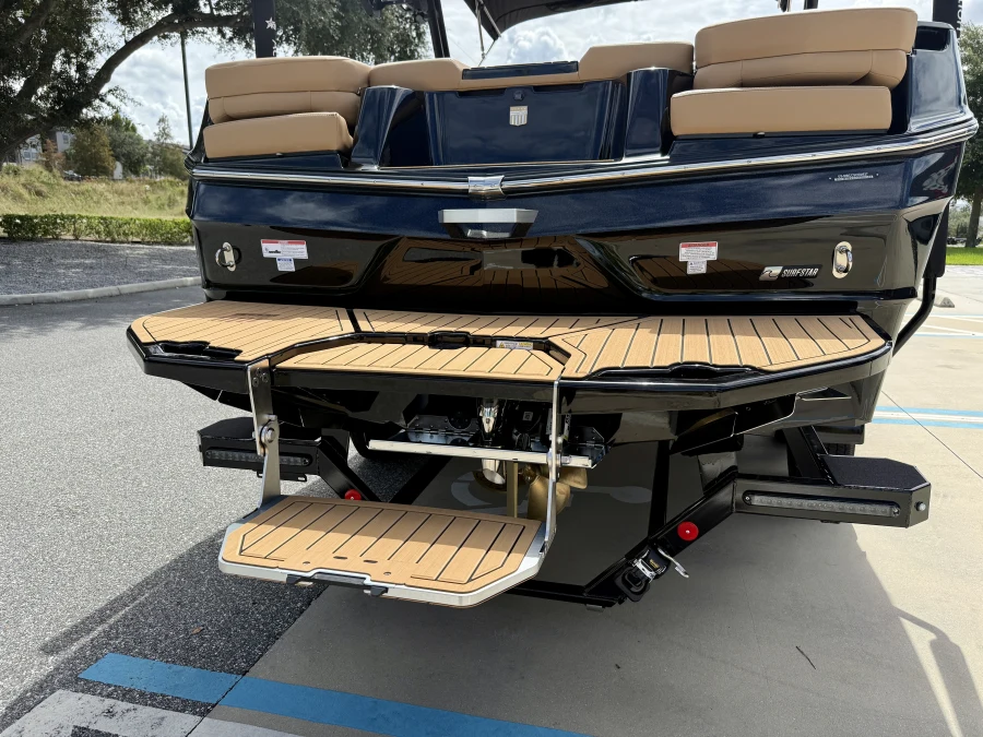 2027-mastercraft-xt23-143385-image27