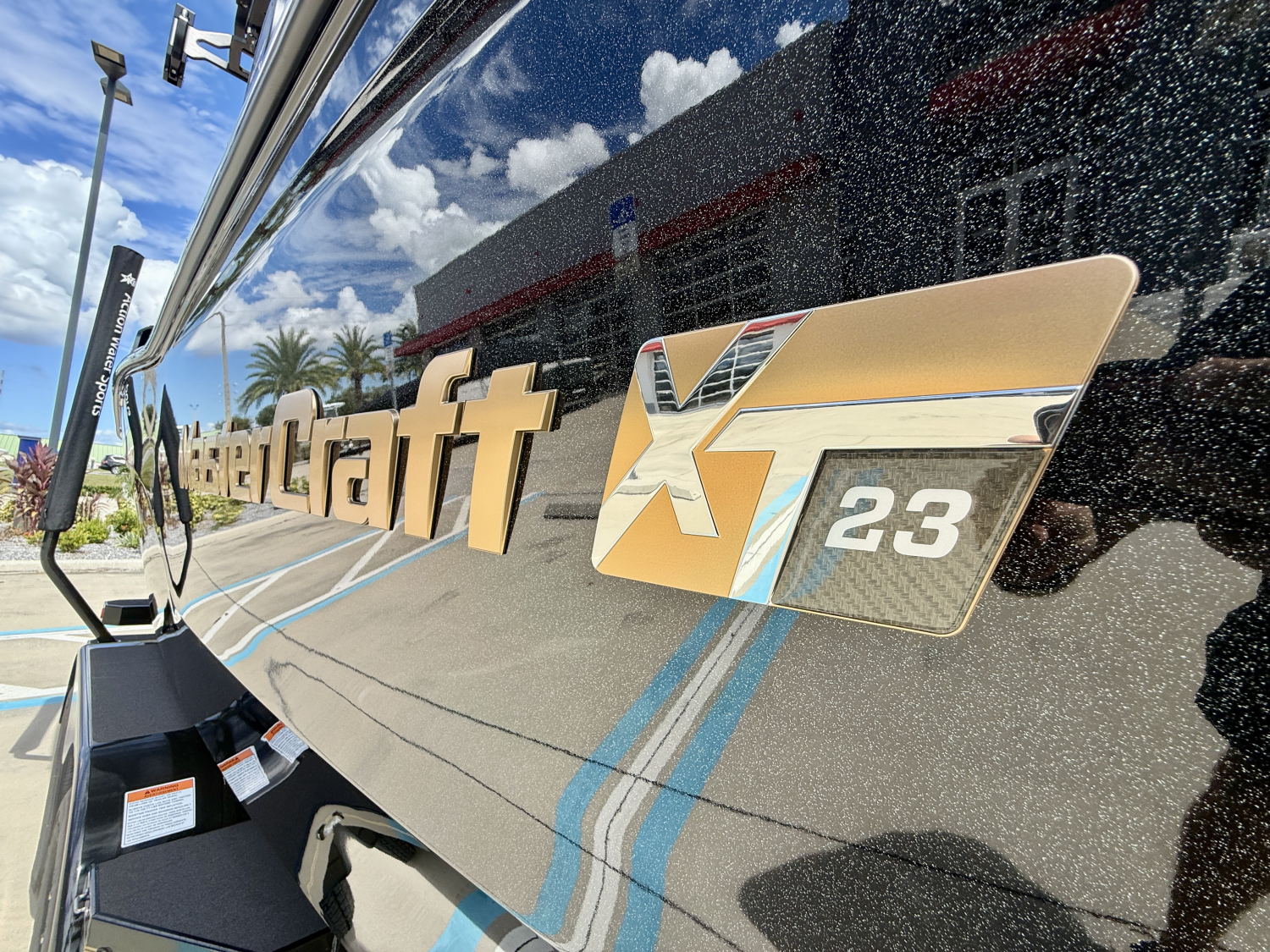 2027 MasterCraft XT23