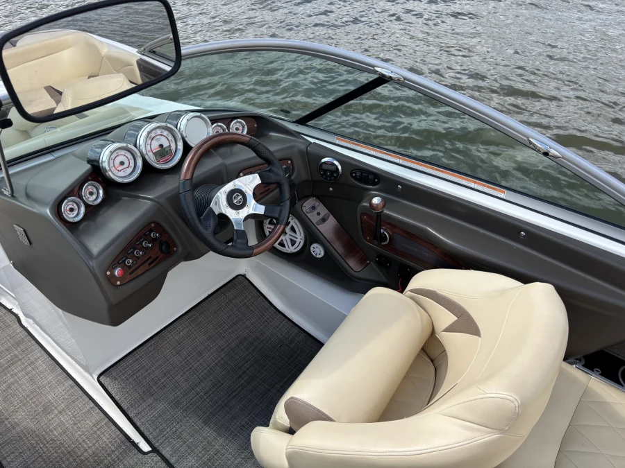 2009-mastercraft-maristar-200-143398-image10