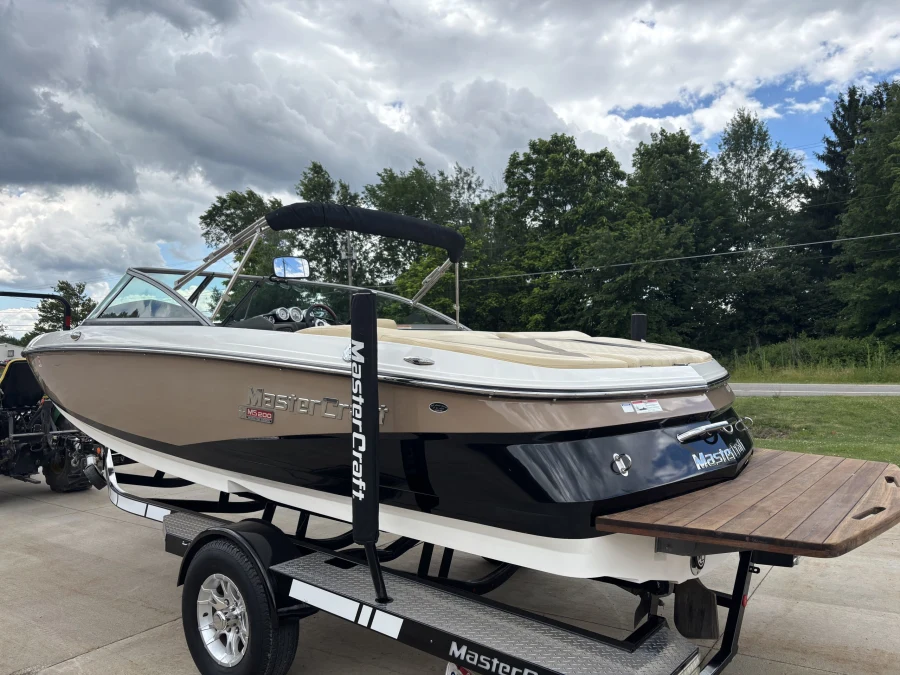 2009-mastercraft-maristar-200-143398-image6