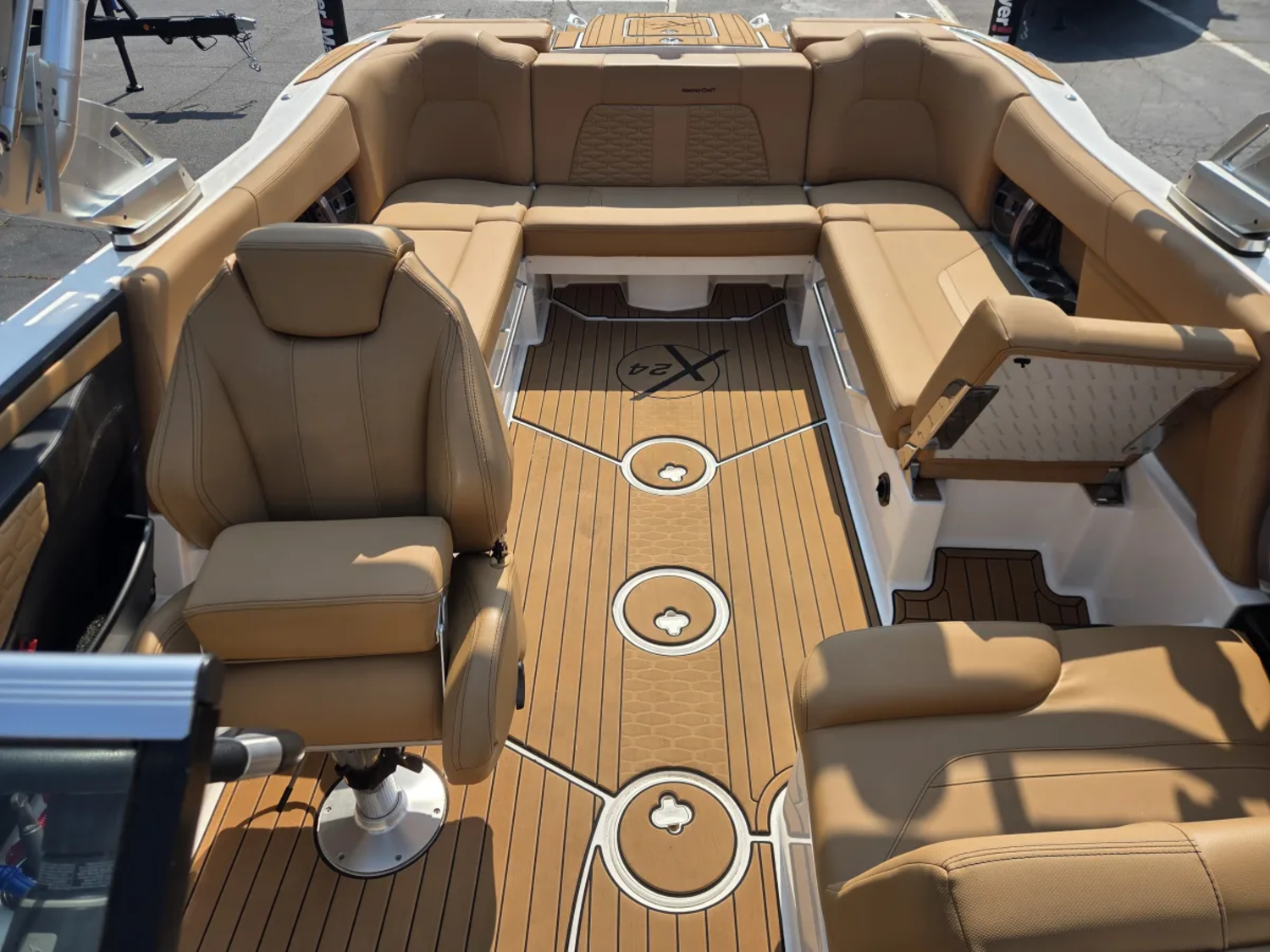 2021 Mastercraft X24