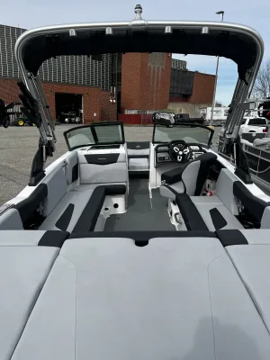 2023-mastercraft-nxt22-143411-image2.webp