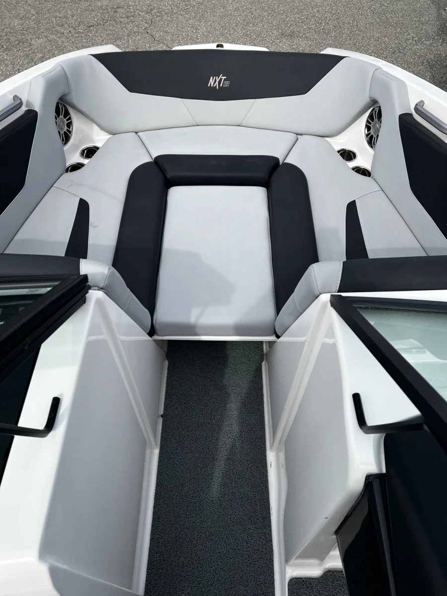 2023-mastercraft-nxt22-143411-image8.webp