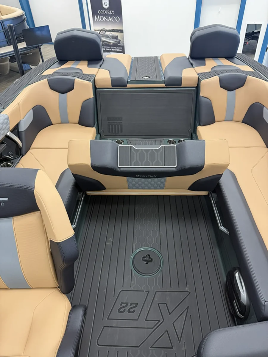 2027-mastercraft-xt22-143413-image8.webp