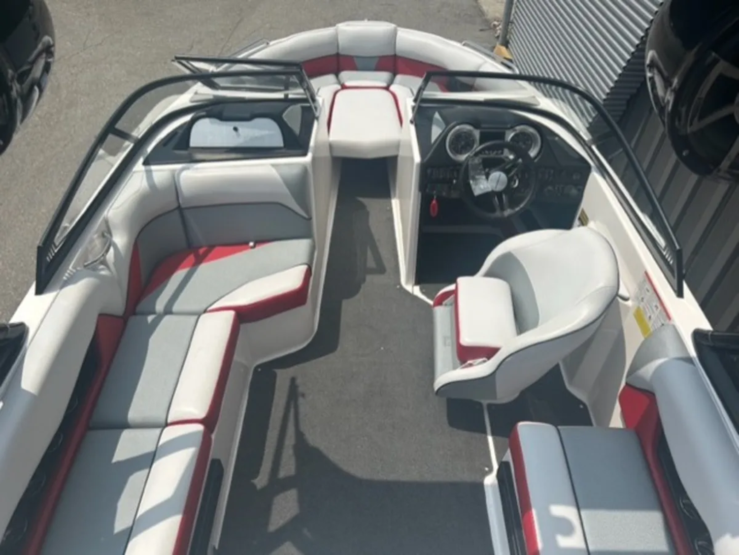 2018 MOOMBA MONDO WITH 49 HRS 
