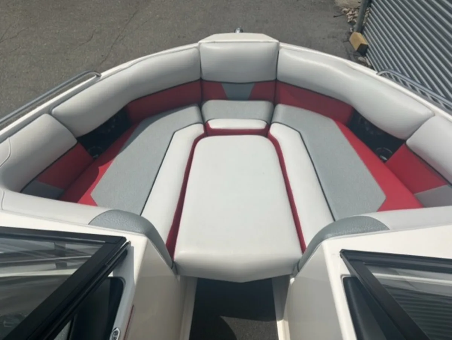 2018 MOOMBA MONDO WITH 49 HRS 