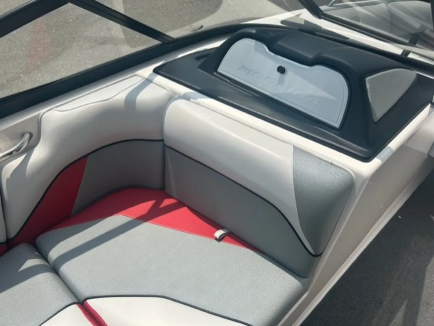 2018 MOOMBA MONDO WITH 49 HRS 