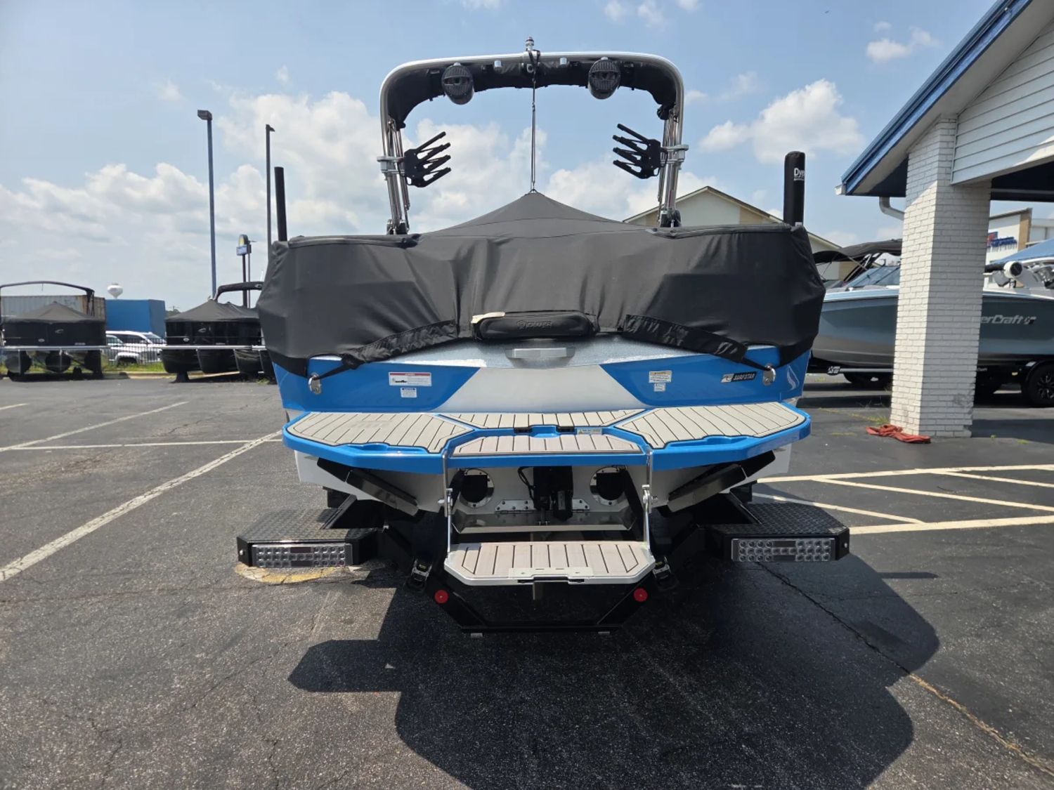 2023  Mastercraft XT24