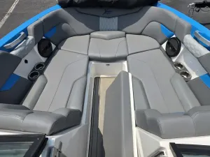 2023-mastercraft-xt24-143426-image4.webp