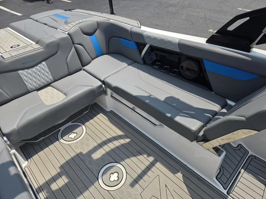 2023-mastercraft-xt24-143426-image6.webp