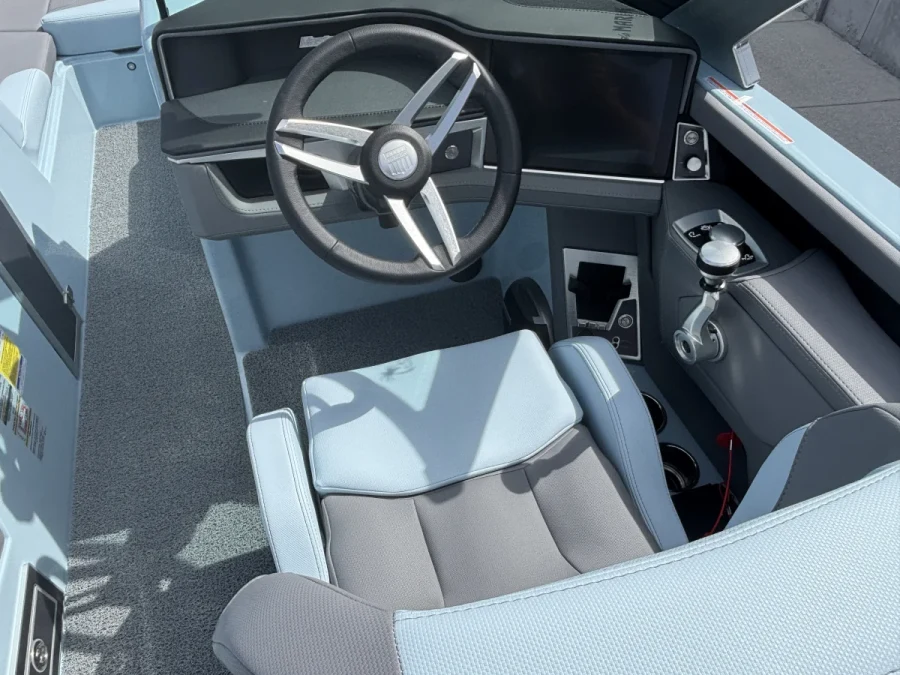 2026-mastercraft-xt24-143428-image10.webp