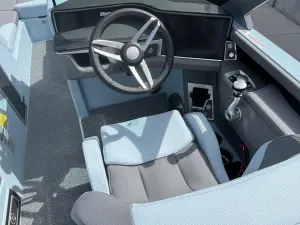 2026-mastercraft-xt24-143428-image10.webp