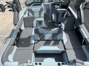 2026-mastercraft-xt24-143428-image13.webp