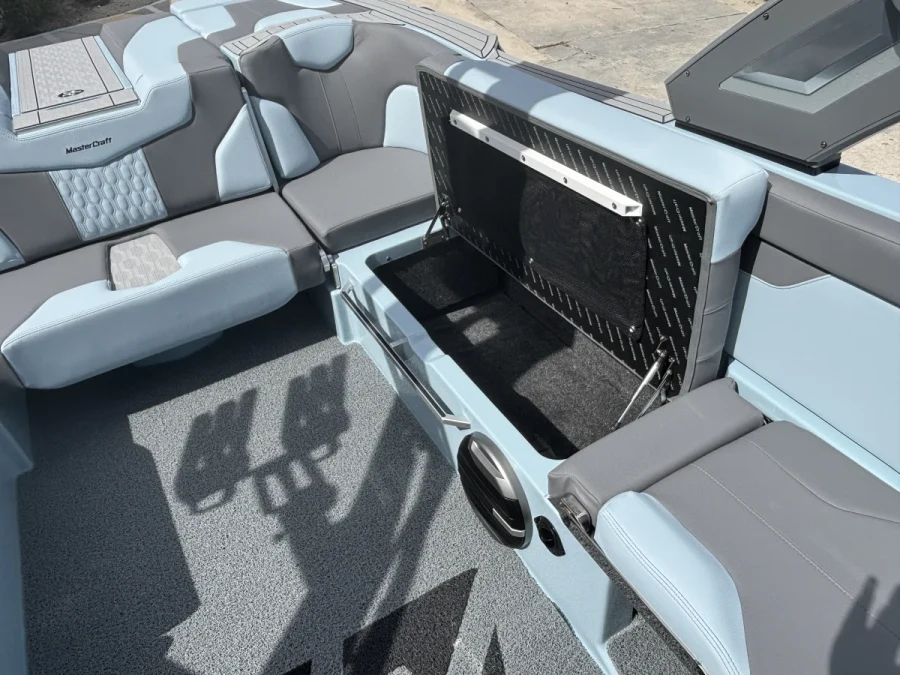 2026-mastercraft-xt24-143428-image15.webp