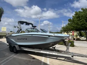 2026-mastercraft-xt24-143428-image3.webp
