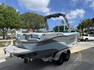 2026-mastercraft-xt24-143428-image5.webp