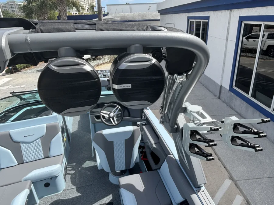 2026-mastercraft-xt24-143428-image7.webp