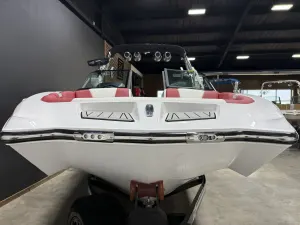 2024-mastercraft-xt24-143440-image2.webp