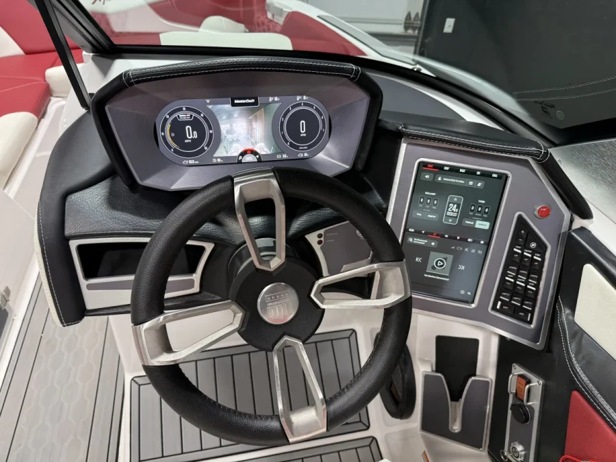 2024-mastercraft-xt24-143440-image5.webp