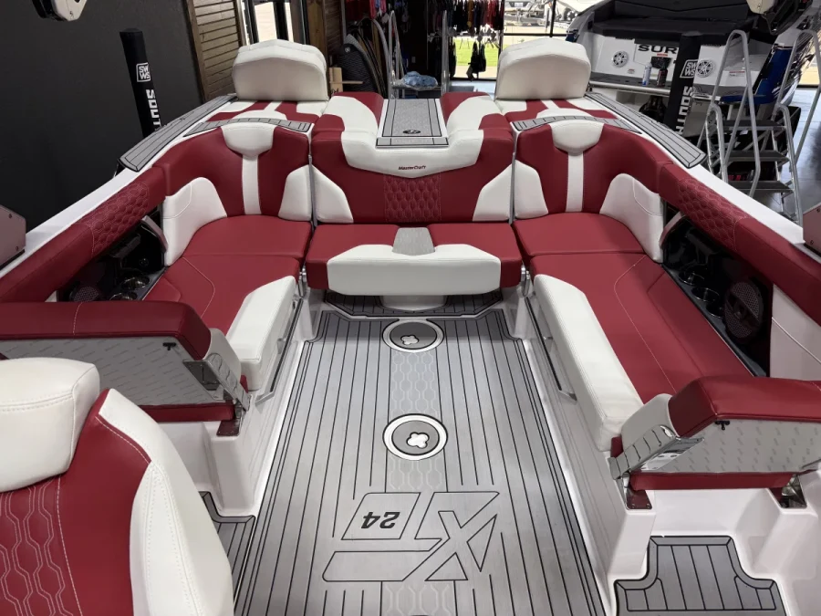 2024-mastercraft-xt24-143440-image6.webp