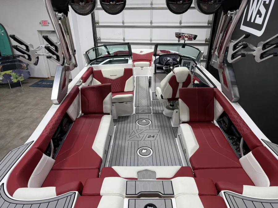 2024-mastercraft-xt24-143440-image7.webp