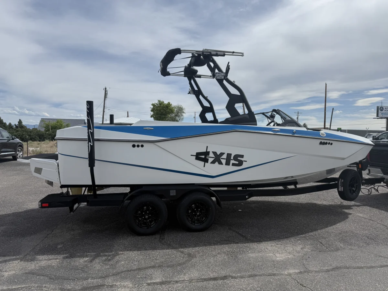 2026 Axis T 220