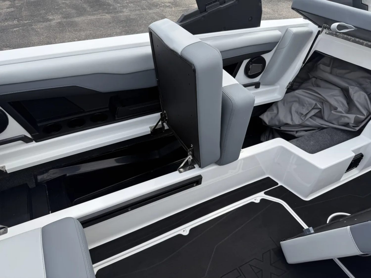 2026 Axis T 220