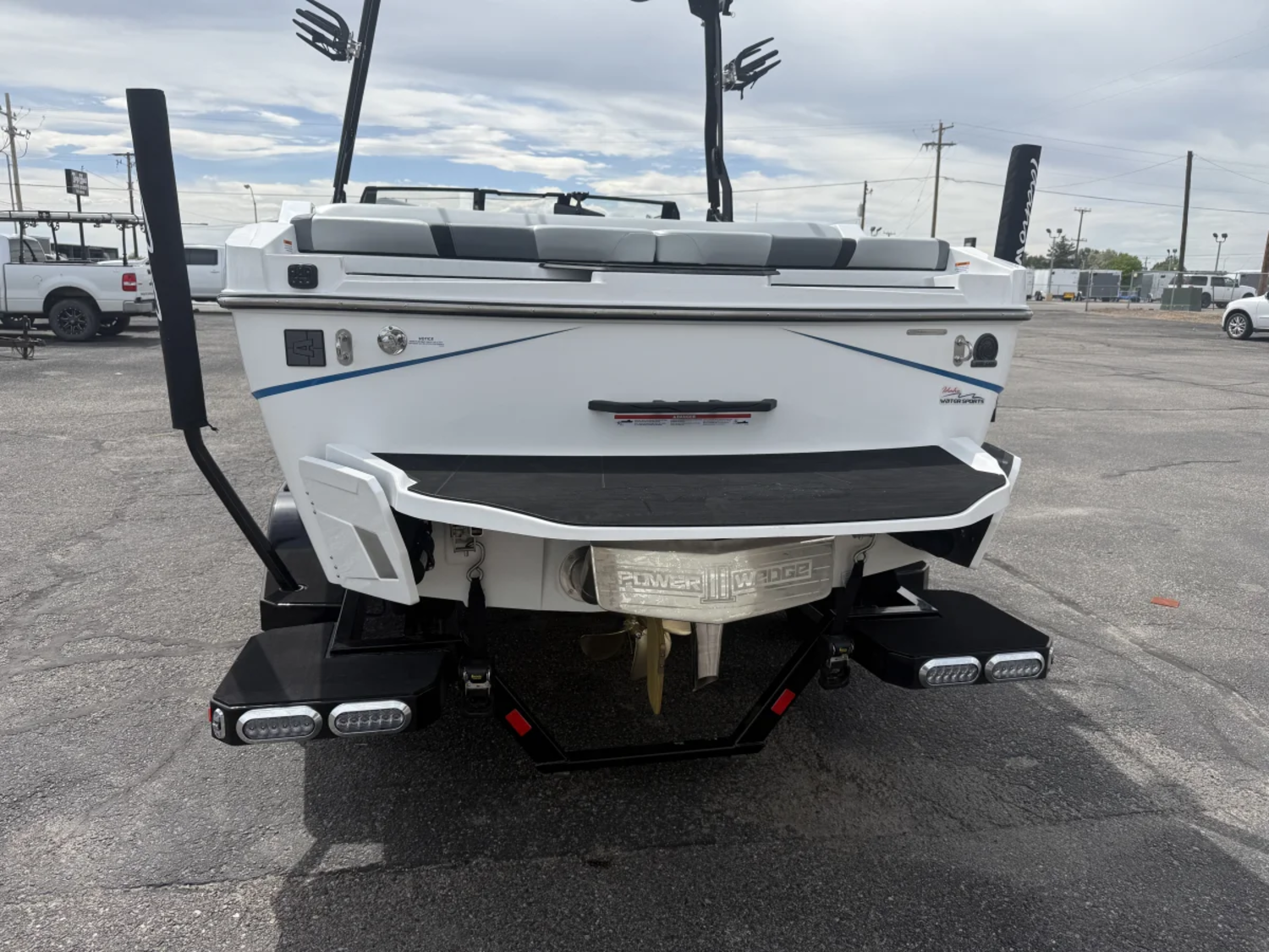 2026 Axis T 220