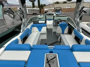 2017-mastercraft-x23-143442-image2.webp