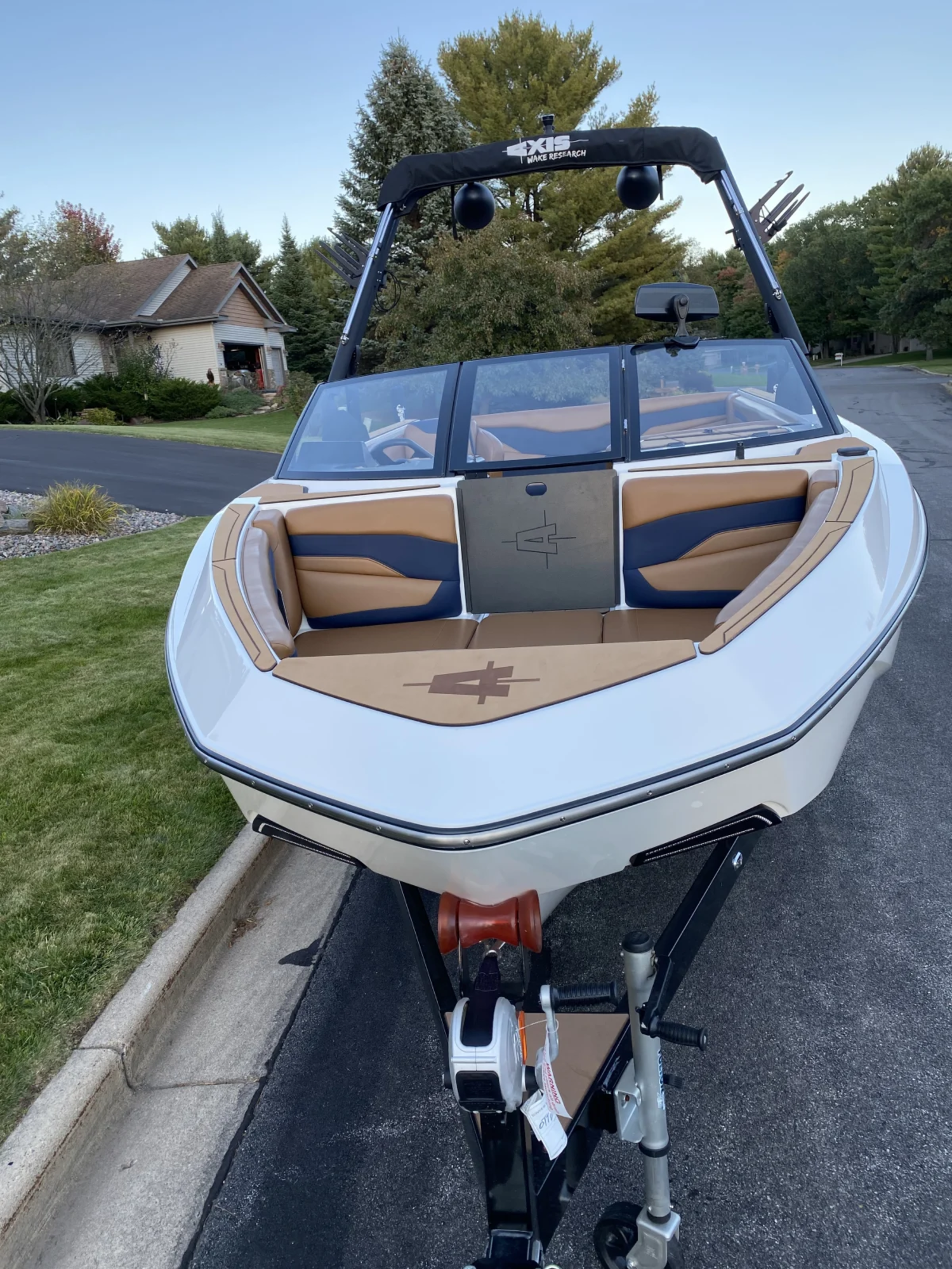 2022 Axis Boats T220