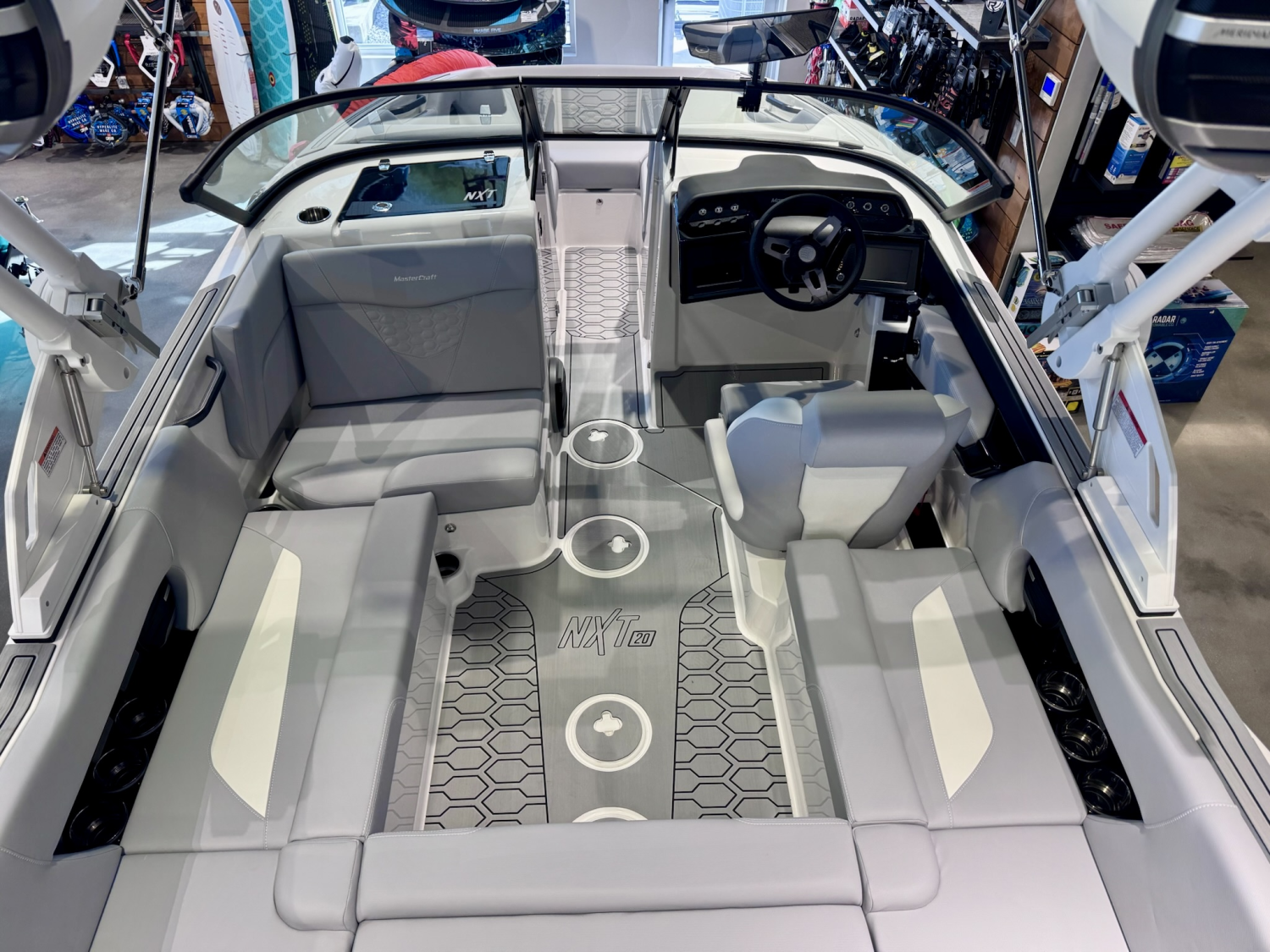 2027 MasterCraft NXT20