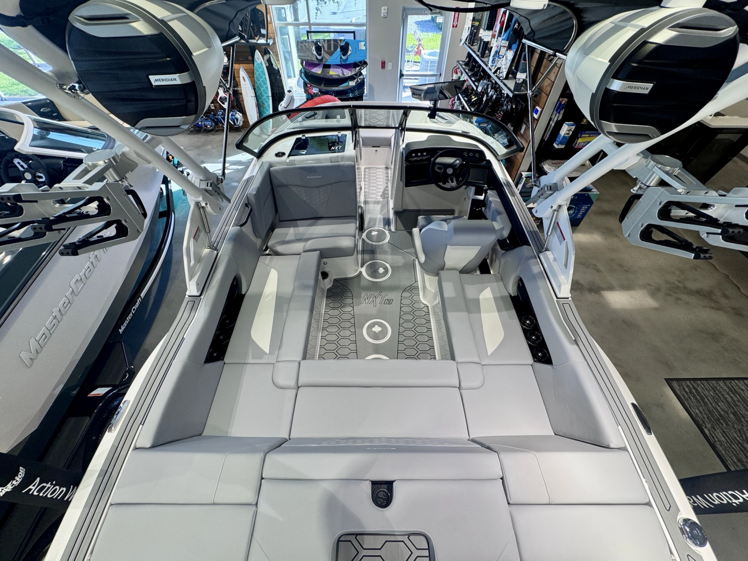 2027 MasterCraft NXT20