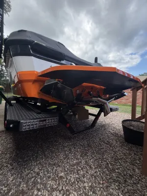 2018-mastercraft-xt22-142700-image5_173254.webp