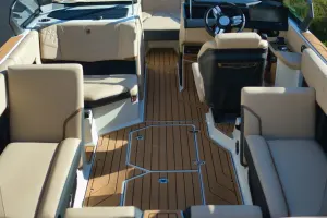 2027-nautique-s23-143458-image17
