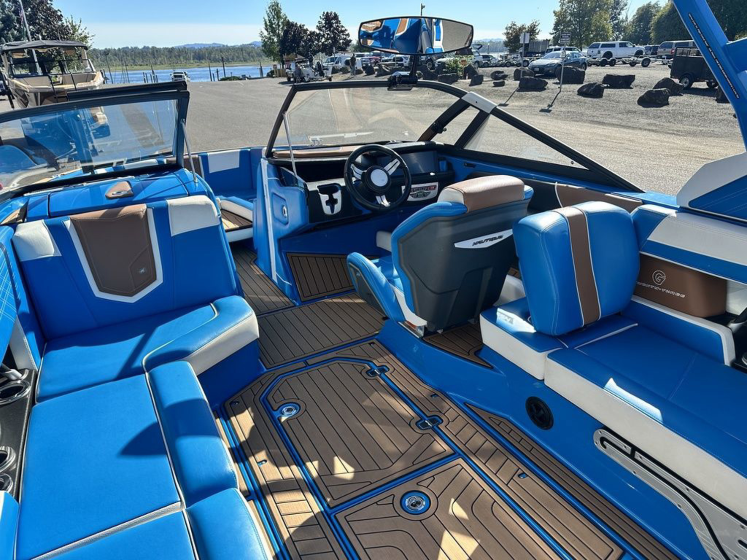 2018 Nautique G23