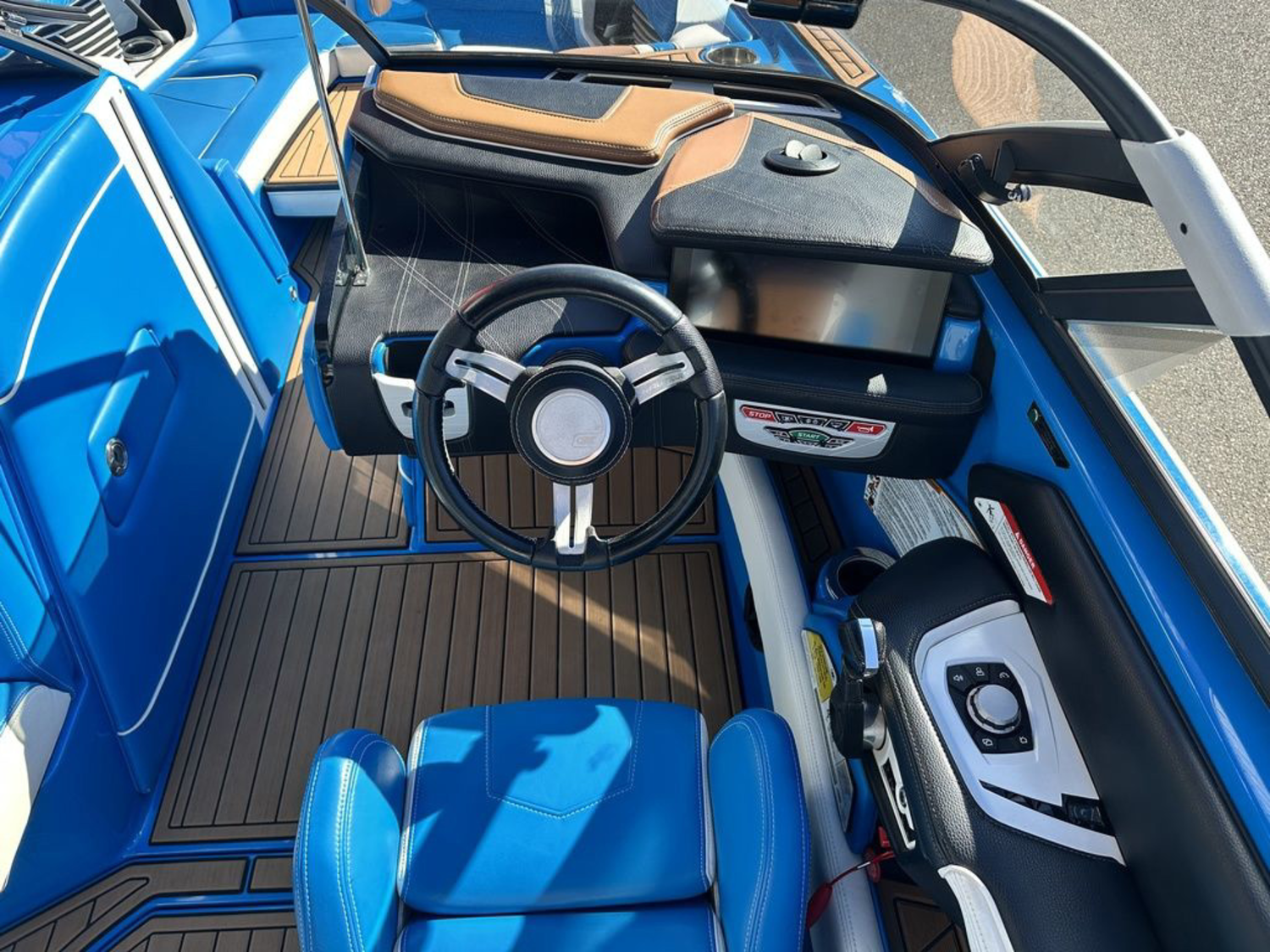 2018 Nautique G23
