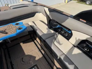 2017 Centurion RI237 Icon
