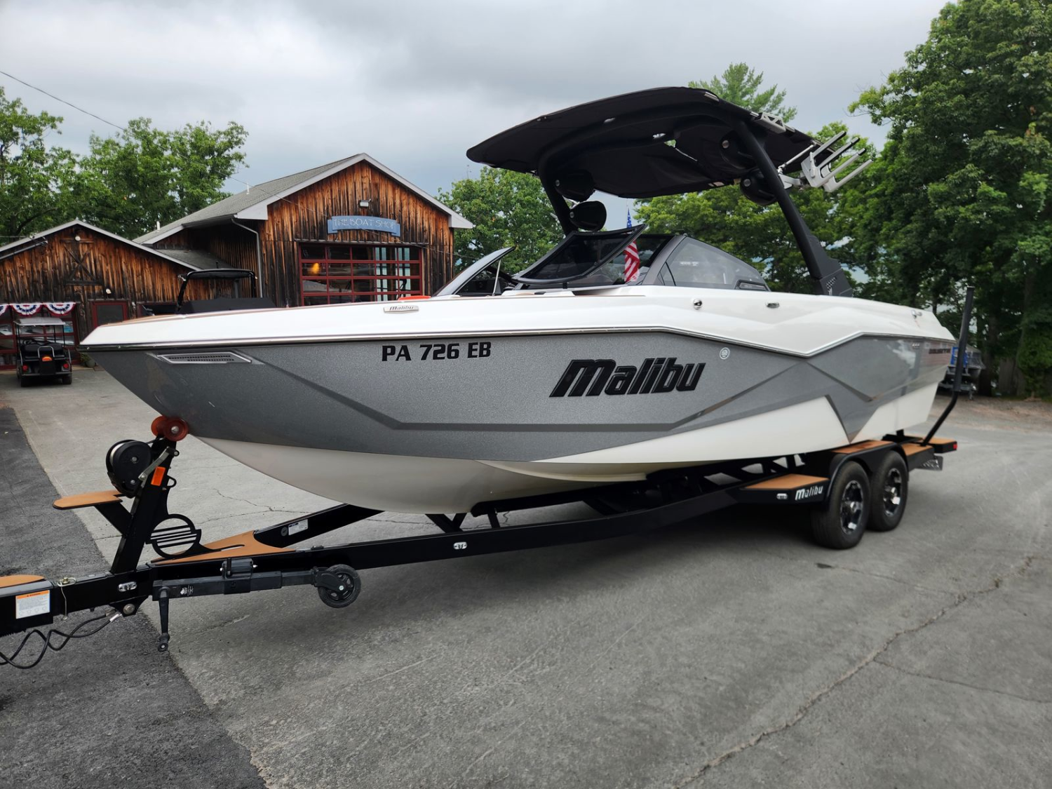 2022 MALIBU 25 LSV