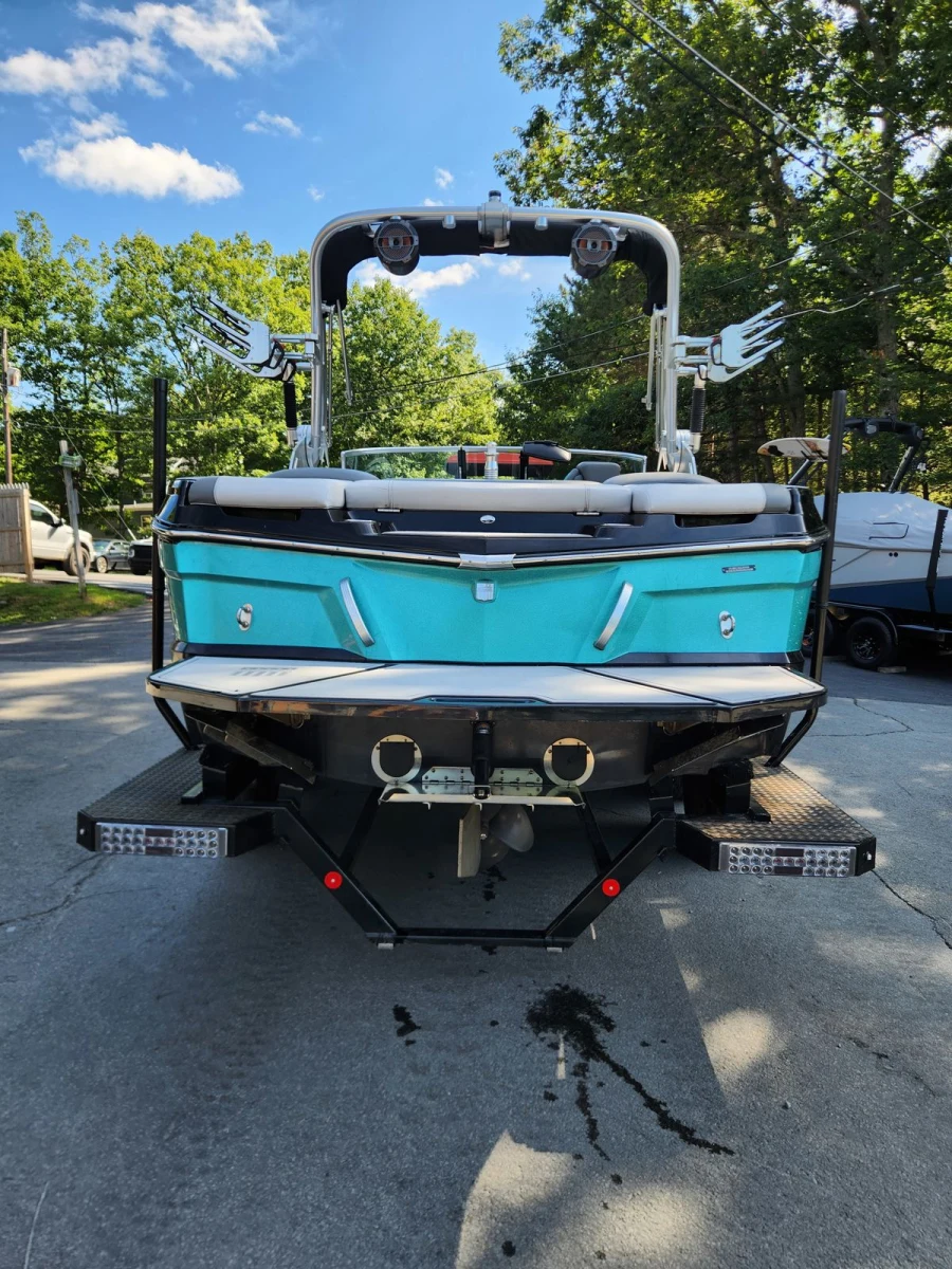 2020-mastercraft-xt21-143475-image3