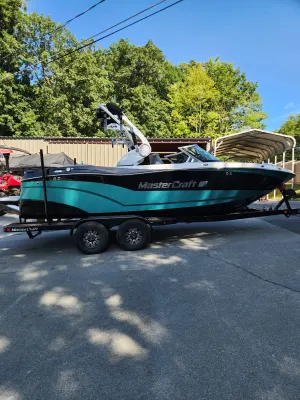 2020-mastercraft-xt21-143475-image5