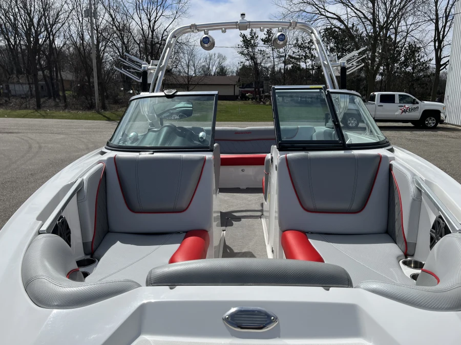 2015-mastercraft-x2-143477-image19