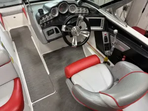 2015-mastercraft-x2-143477-image26