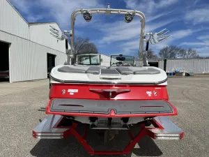 2015-mastercraft-x2-143477-image6